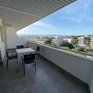 https://apartamentos-ch-2.top-hotels-tarragona.com